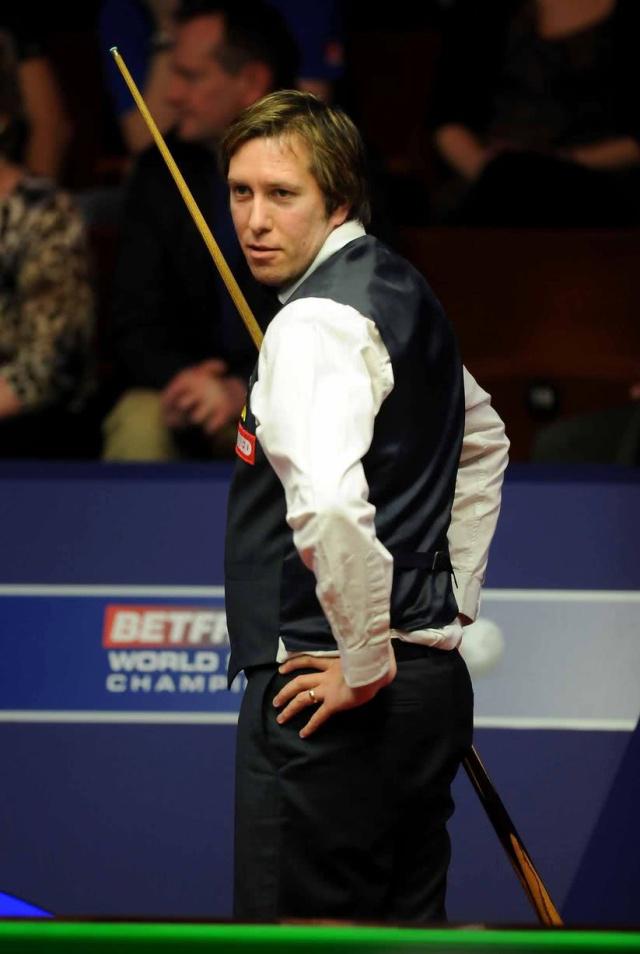 激烈竞争的 激烈竞争的